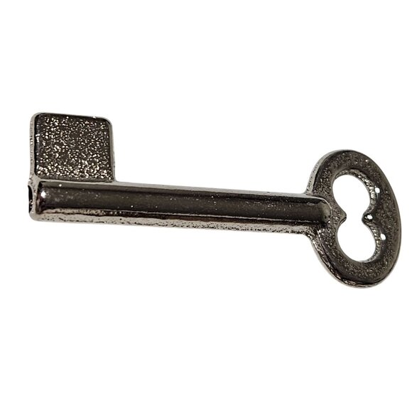 Vintage Skeleton Key Charm Pendant Silver Tone Gothic Jewelry Accessory DIY - Picture 2 of 3